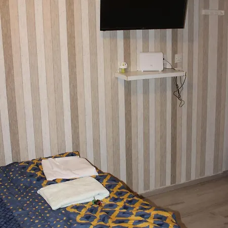 Apartman Sleeps 2 With Free Parking